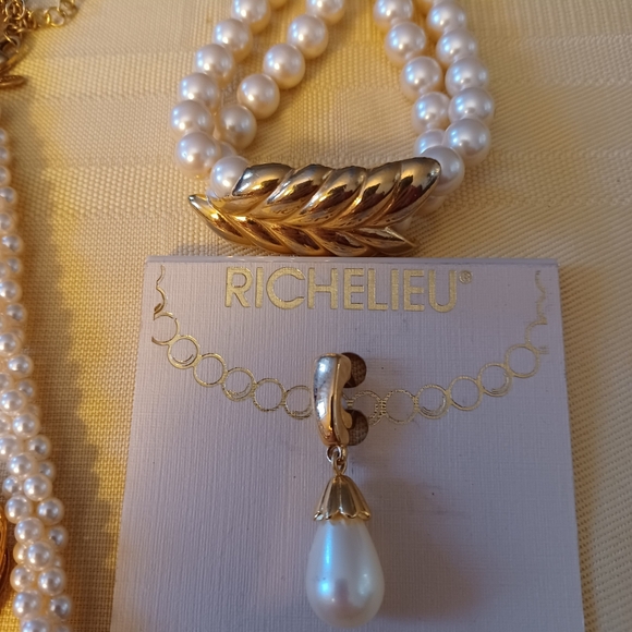 Pearl Assortment Jewelry Bundle Lot - Picture 3 of 10